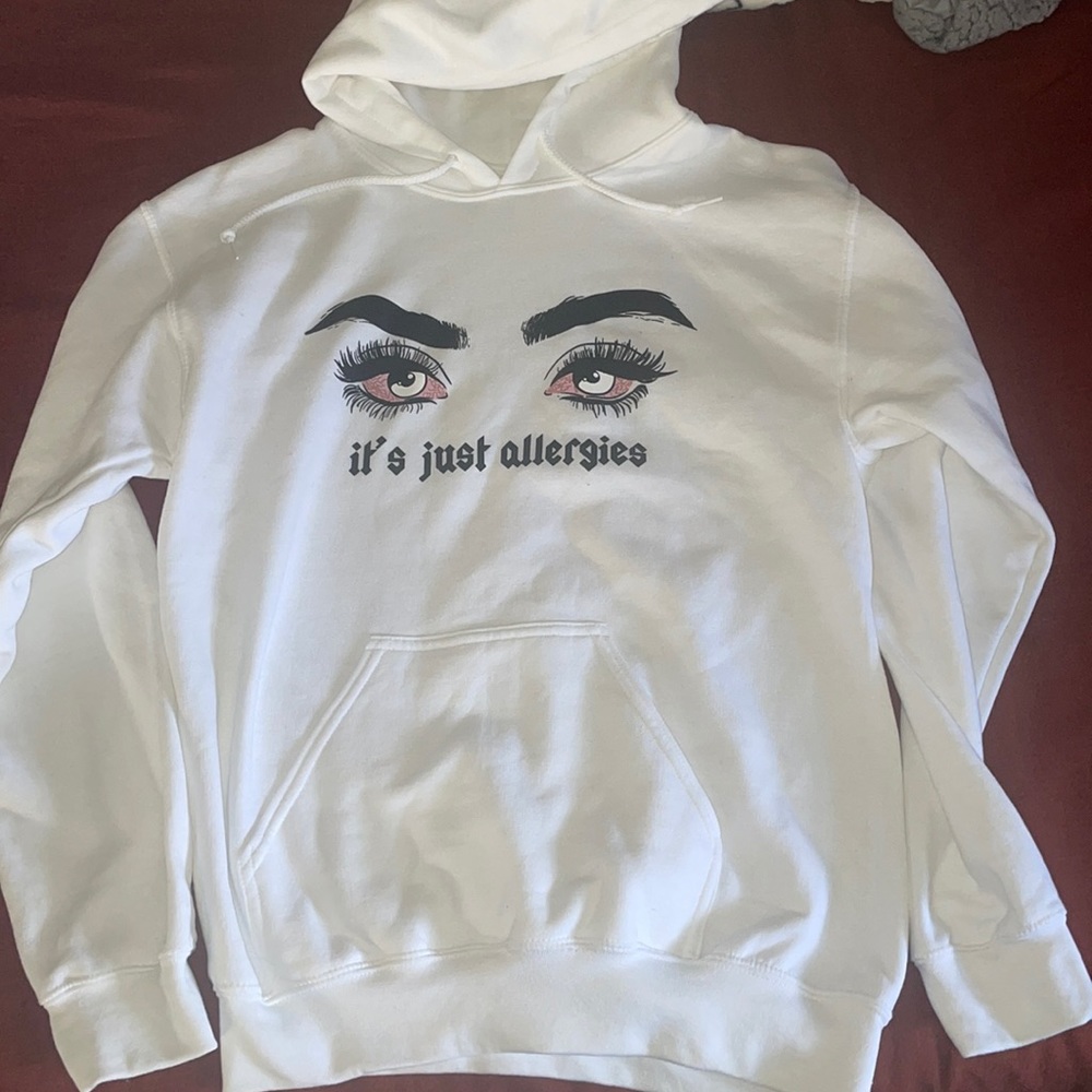 White graphic hoodie. Size S.🤍
